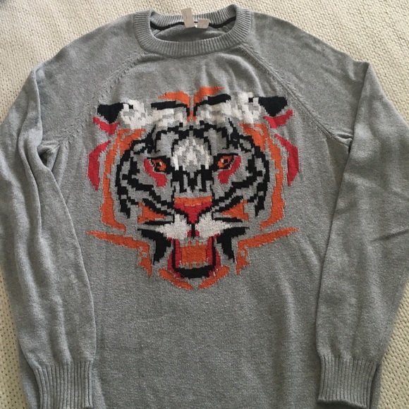 Forever 21 Lion Sweater - Picture 6 of 6